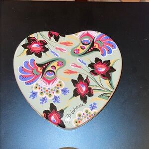 Brighton Large Tin Green Floral Design Heart Shaped Trinket Jewelry Gift Box